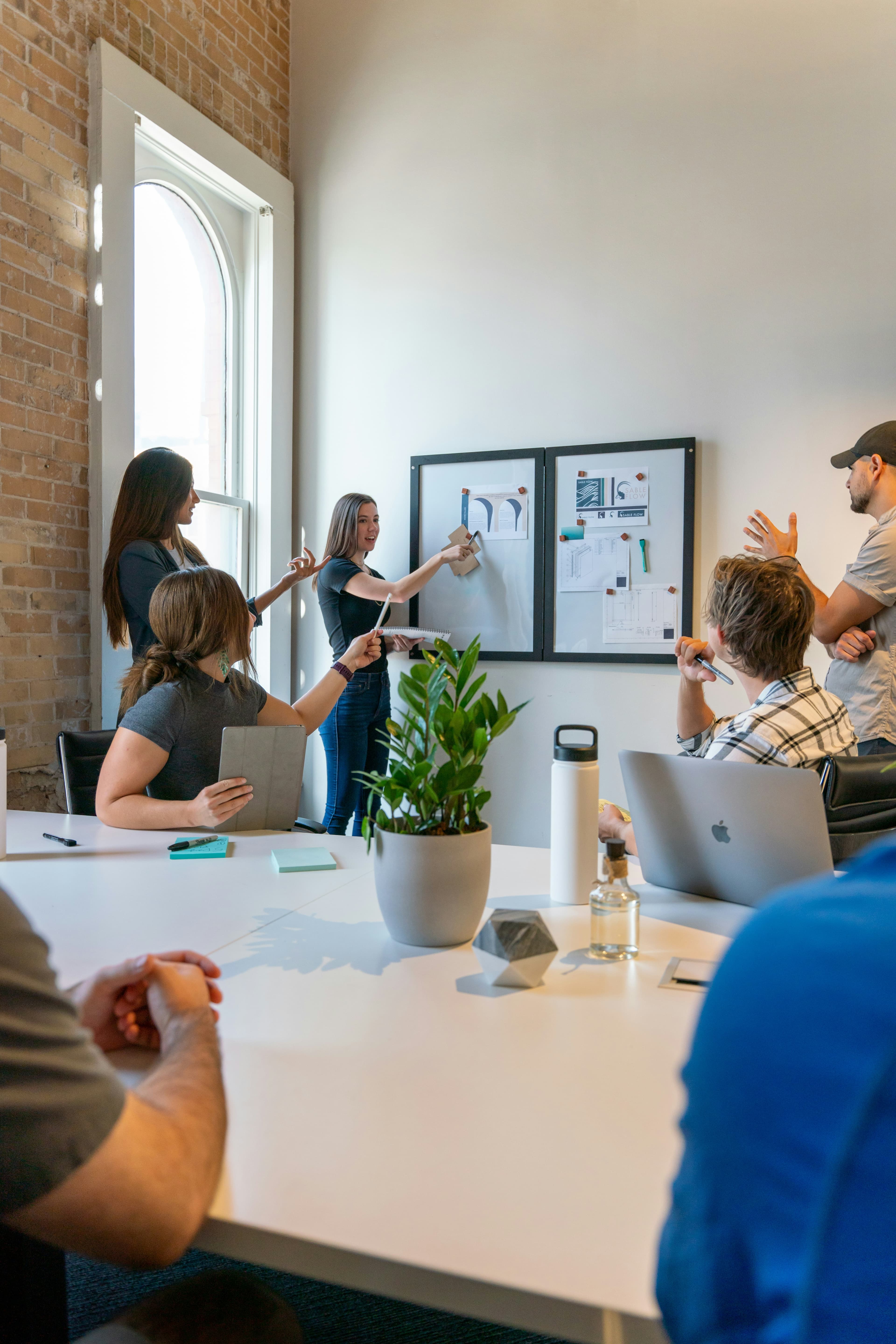 Entrepreneurs connecting and working together